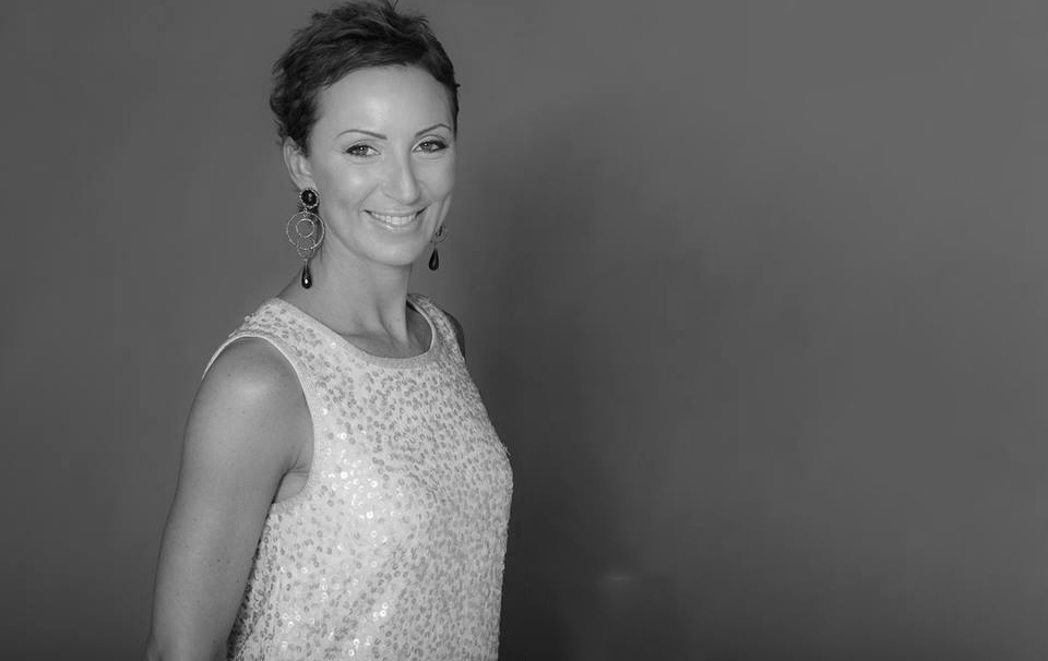 sarah-e-corinna-chi-veste-ù-1